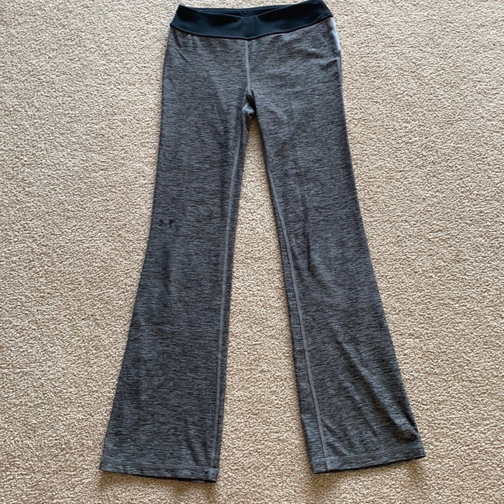 Under Armour Yogas